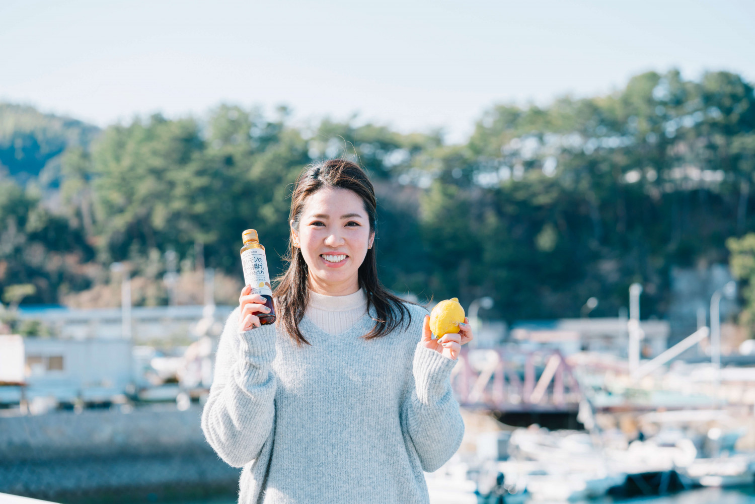 写真：島の屋｜島レモンの「唐揚げ」に「かける」たれ