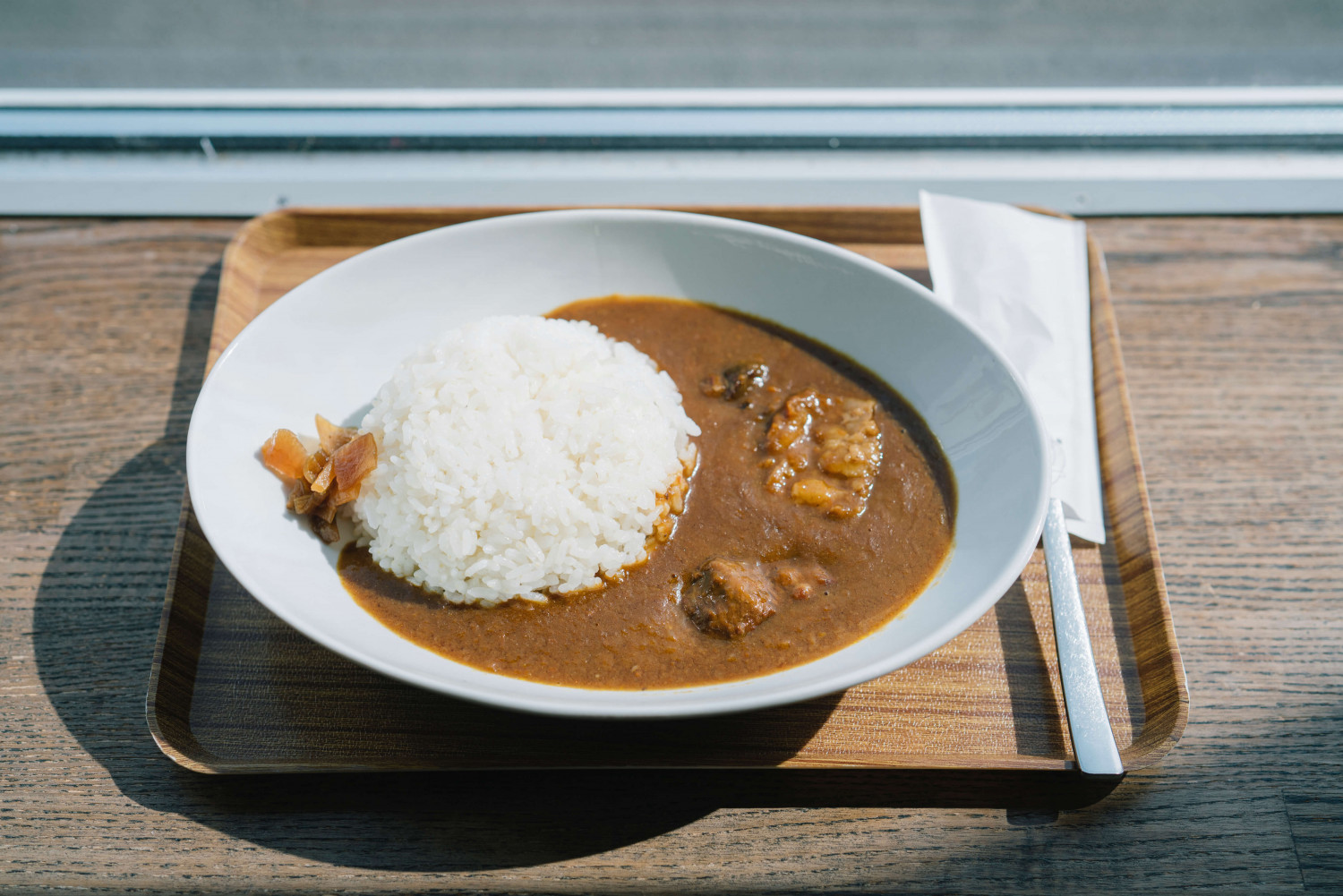 写真：しまcafeきたたに｜牛すじカレー